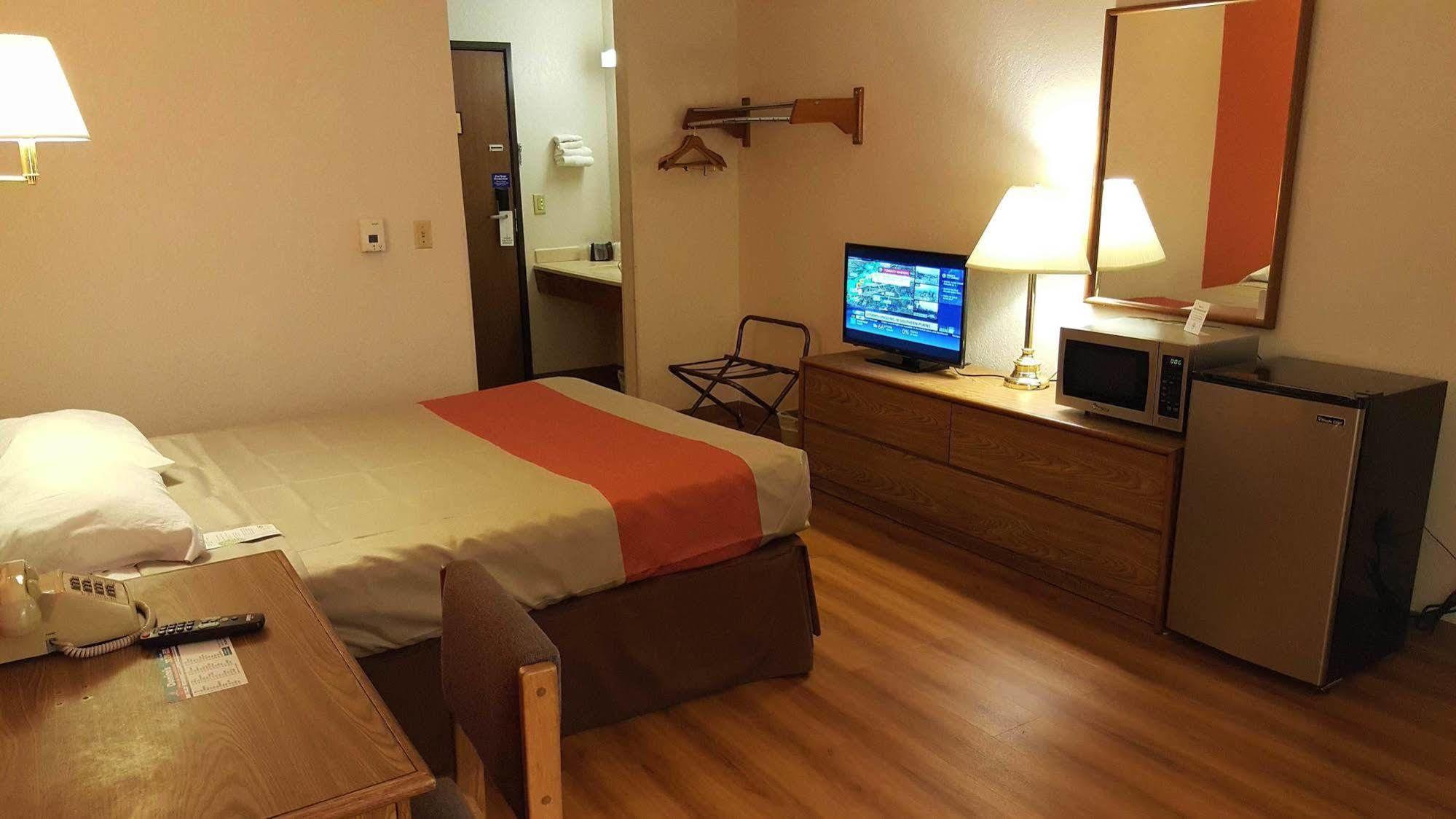 Motel 6-Saukville, Wi Ngoại thất bức ảnh