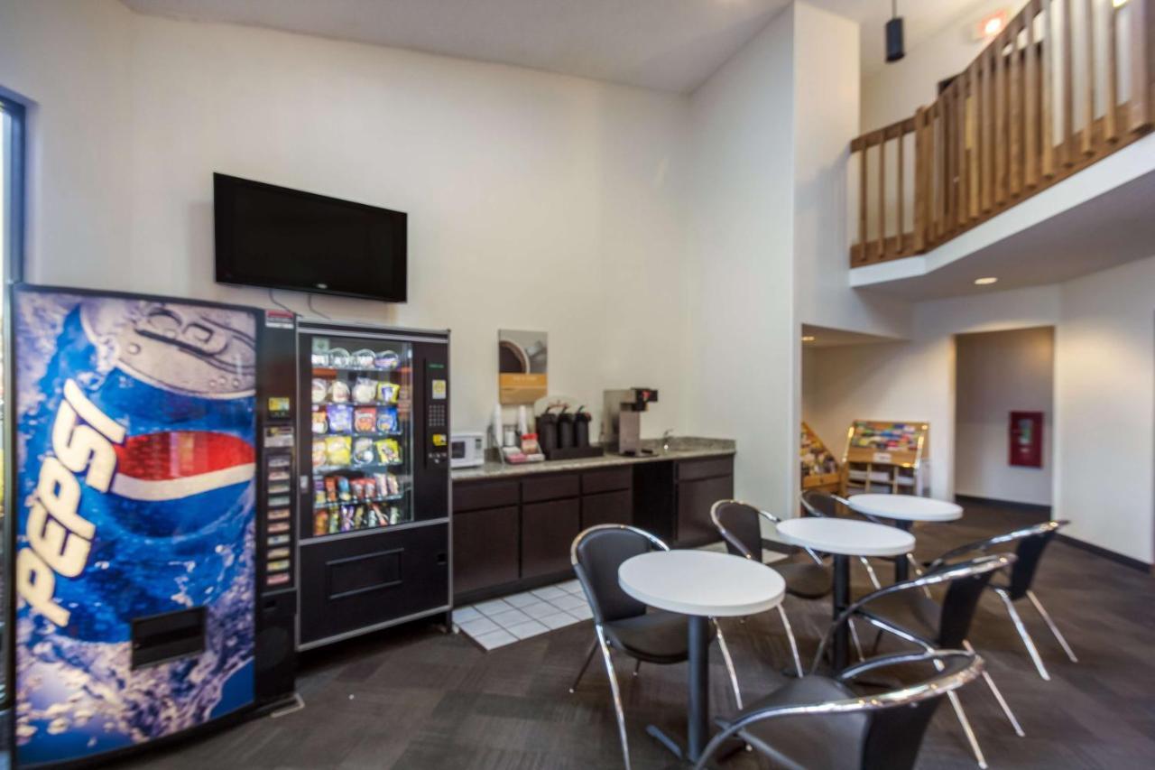 Motel 6-Saukville, Wi Ngoại thất bức ảnh