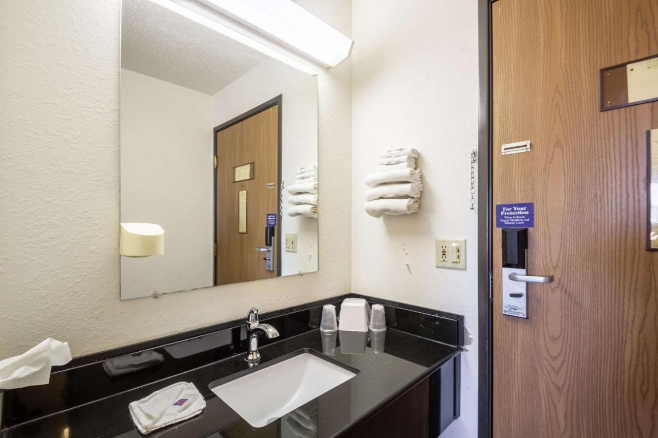 Motel 6-Saukville, Wi Ngoại thất bức ảnh